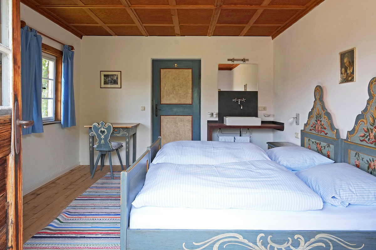 Romantisches Schlafzimmer in unserer Balkonwohnung Romantisches Schlafzimmer in unserer Balkonwohnung